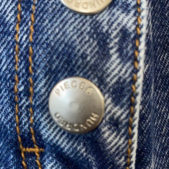 Hundred Pieces Shorts - Picture 6 of 7